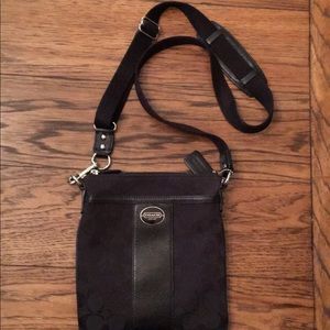 Coach Signature Messenger Crossbody